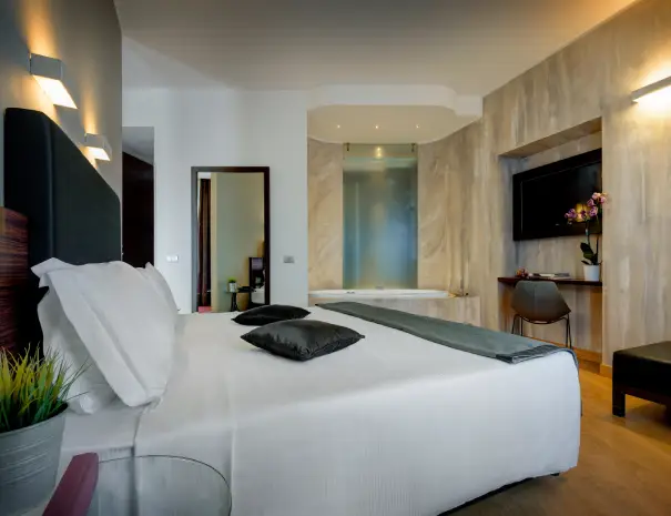 Suite (5)