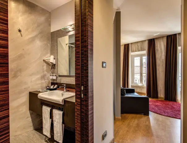 Suite (7)